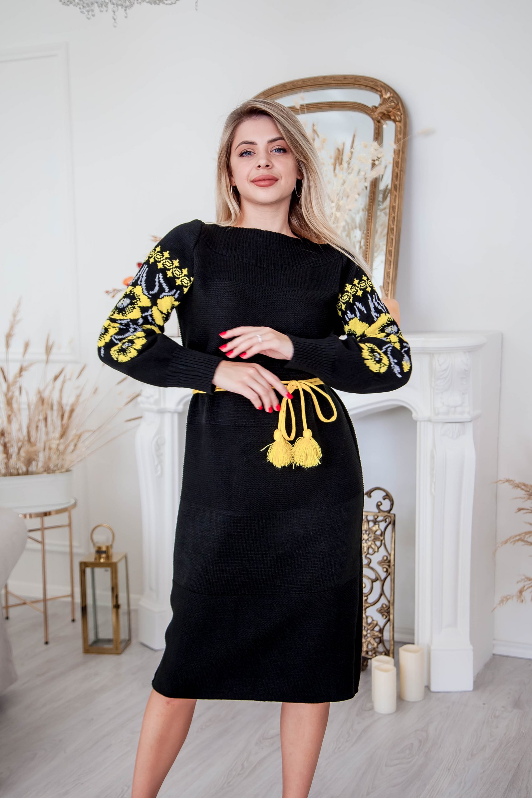 В’язана сукня Маки  (чорно-жовта) hover image
