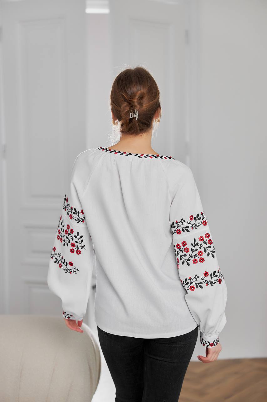 Жіноча вишита сорочка Подолянка (біло-червона)