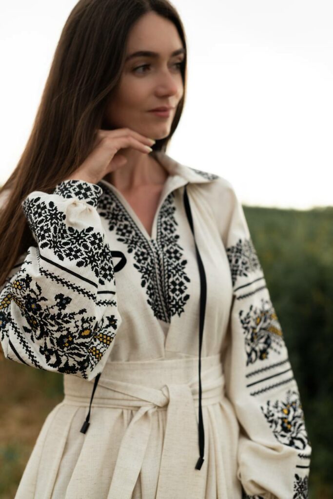 Жіноча вишита сорочка Сокальська (беж)