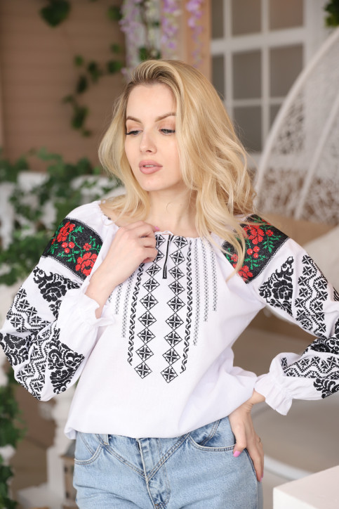 Жіноча вишиванка Аничка (біло-чорна) hover image