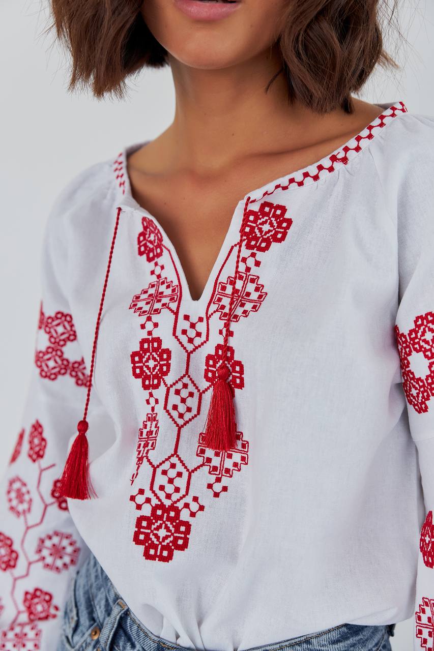Жіноча вишиванка Бавовна (біло-червона) hover image