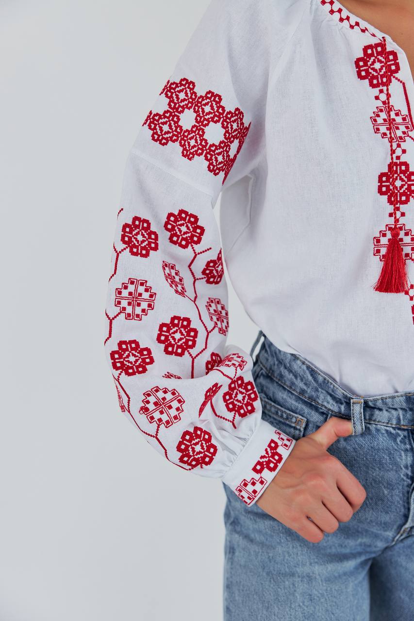 Жіноча вишиванка Бавовна (біло-червона)