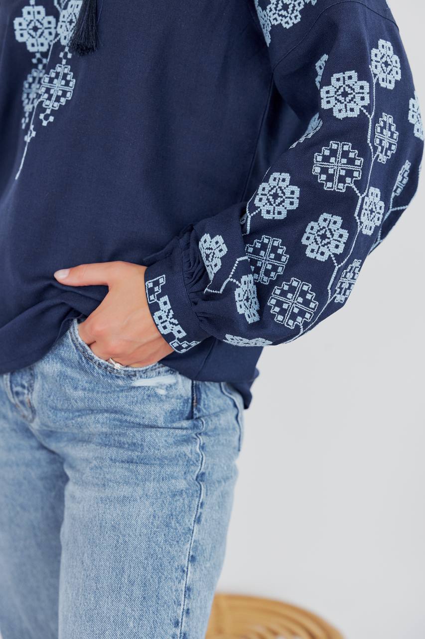 Жіноча вишиванка Бавовна (синя) hover image