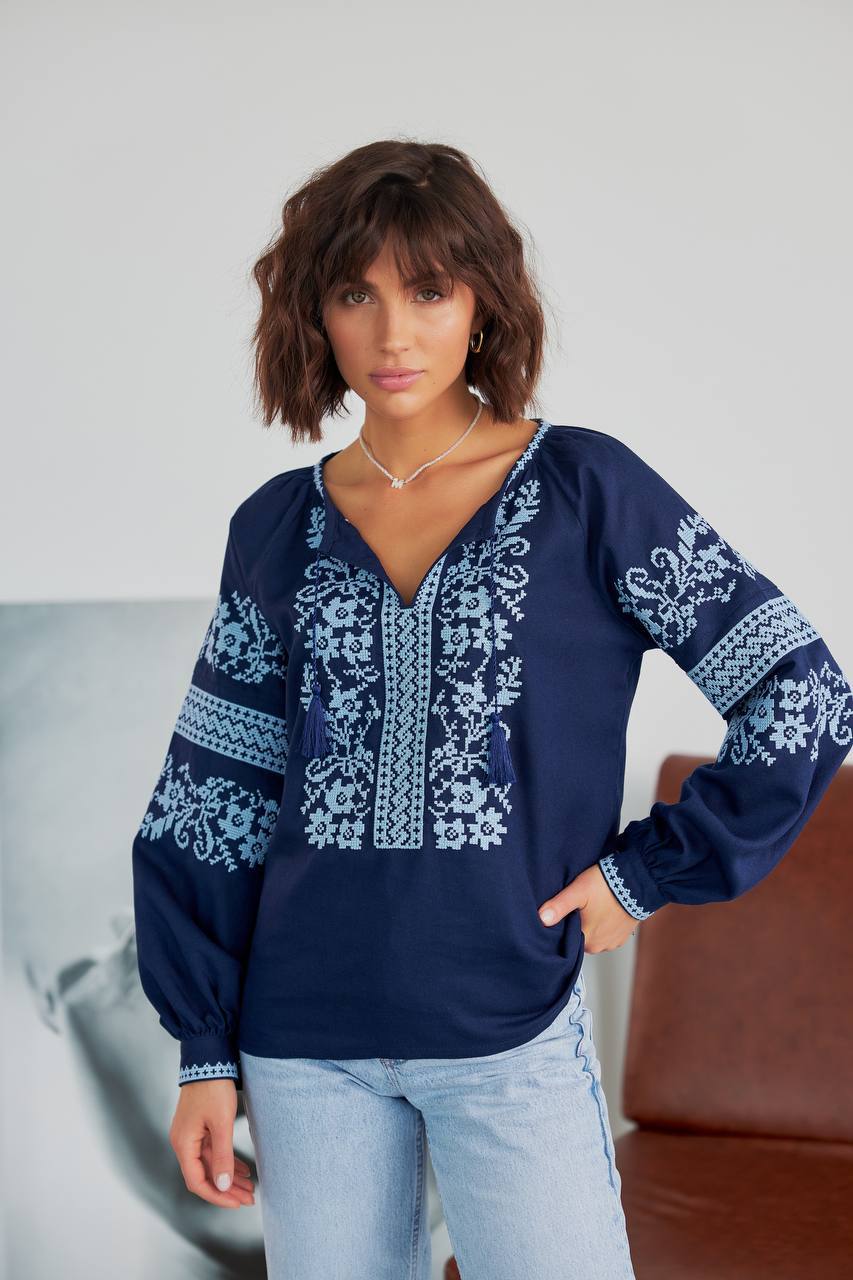 Жіноча вишиванка Бандерівка ( синя)