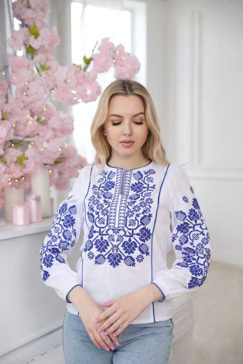 Жіноча вишиванка Влада (біло-синя)
