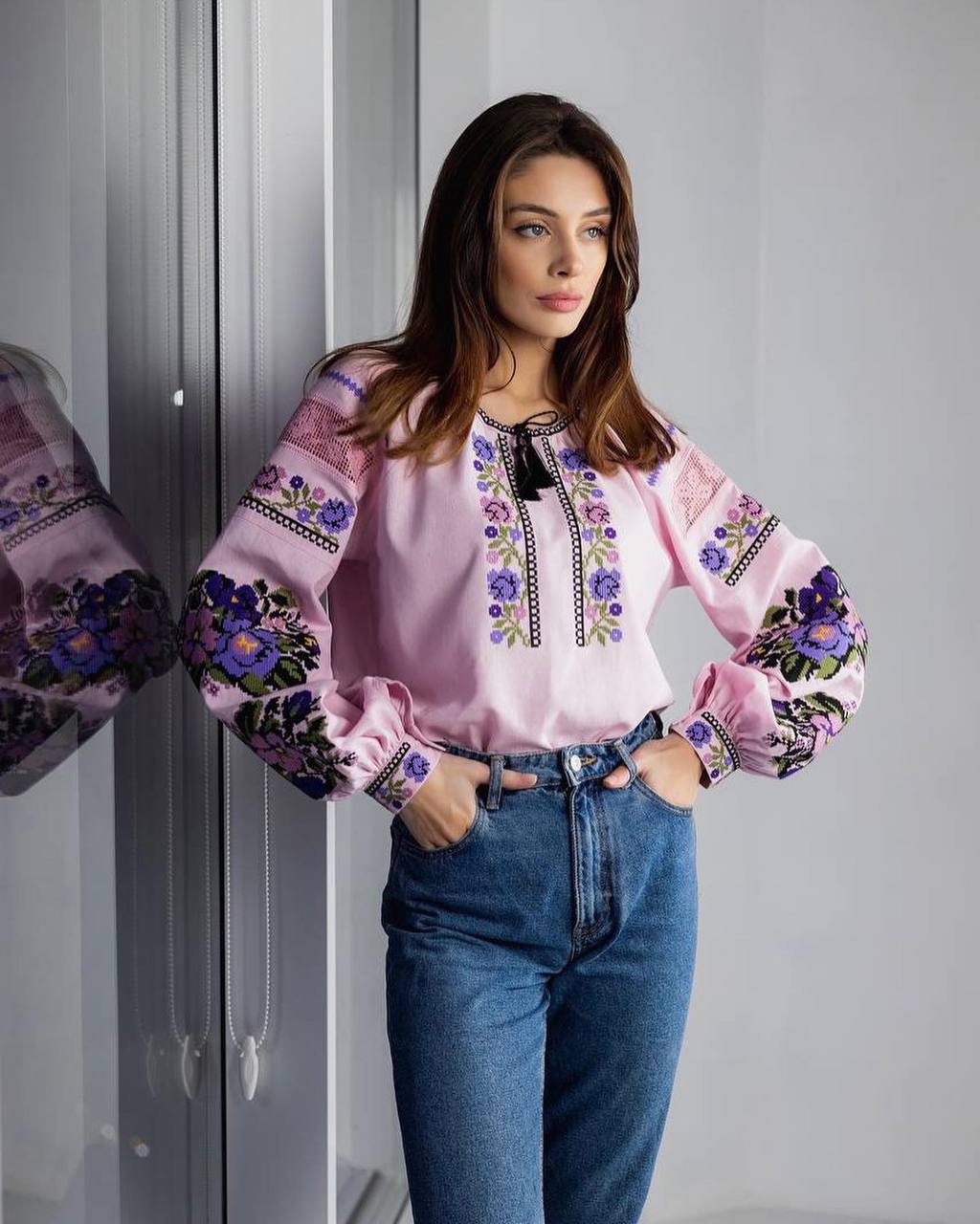 Жіноча вишиванка Мрія (рожева)