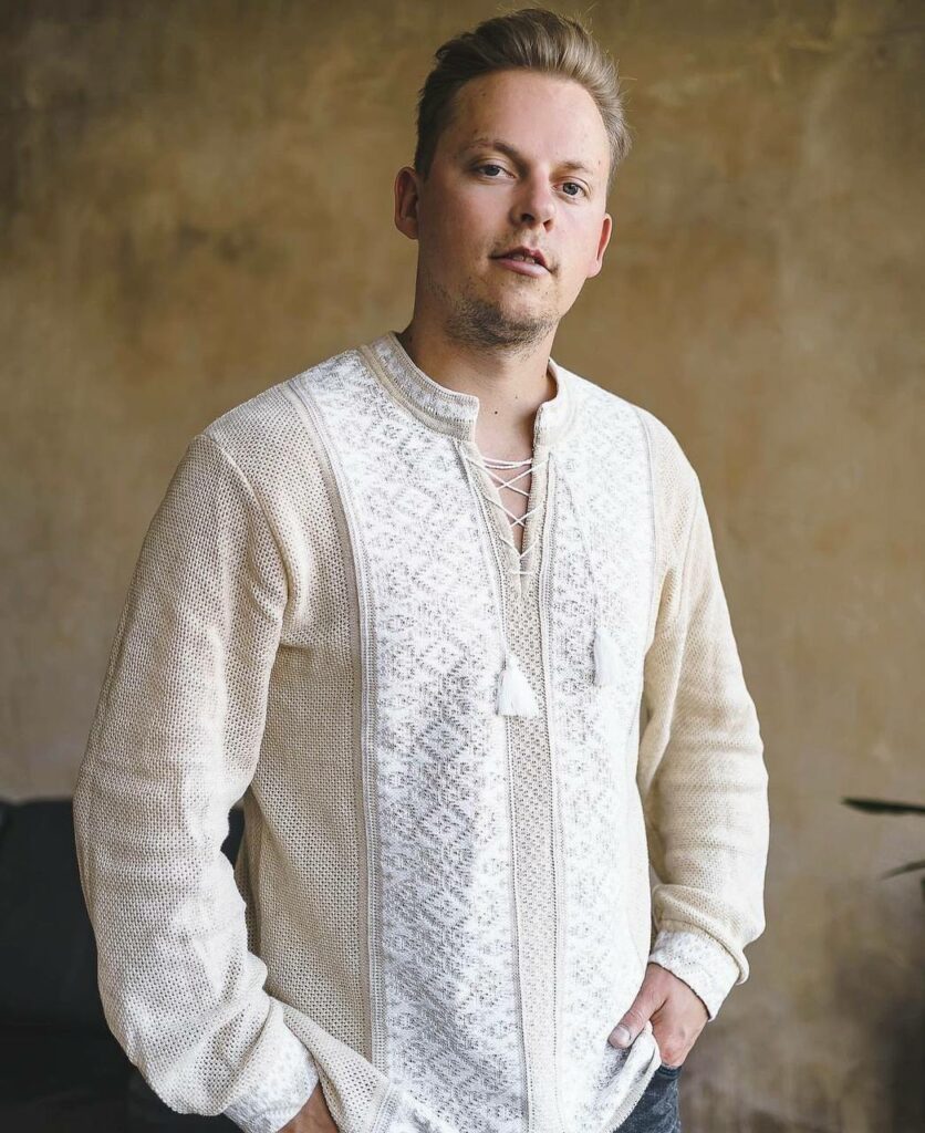 Чоловіча вишиванка Газда