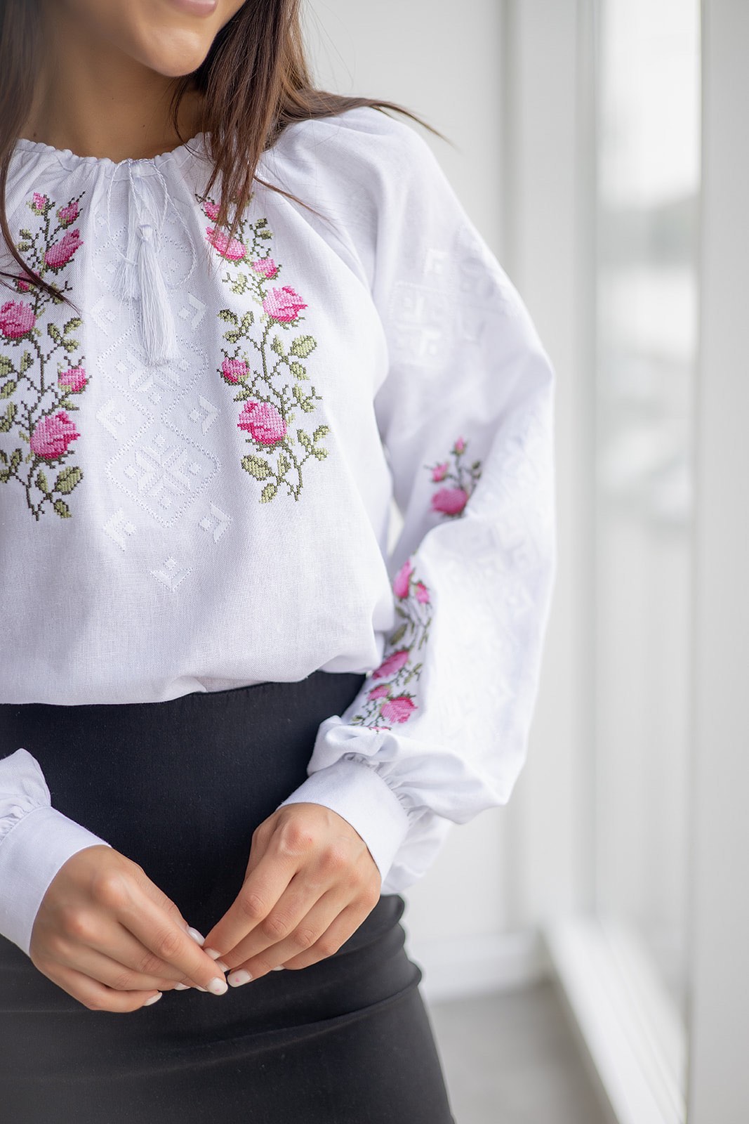 Жіноча вишиванка Діана (біла) hover image
