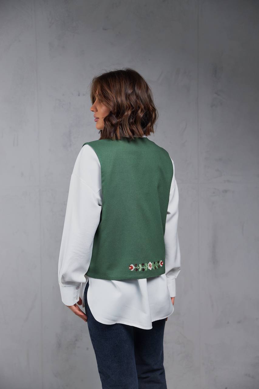 Жіноча вишита жилетка Петриківка (зелена)