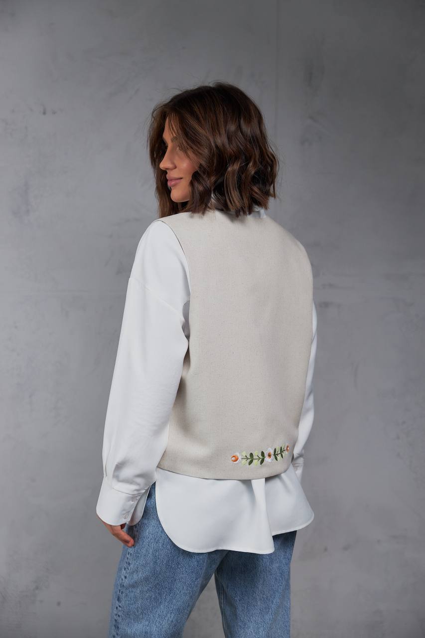 Жіноча вишита жилетка Петриківка (беж)