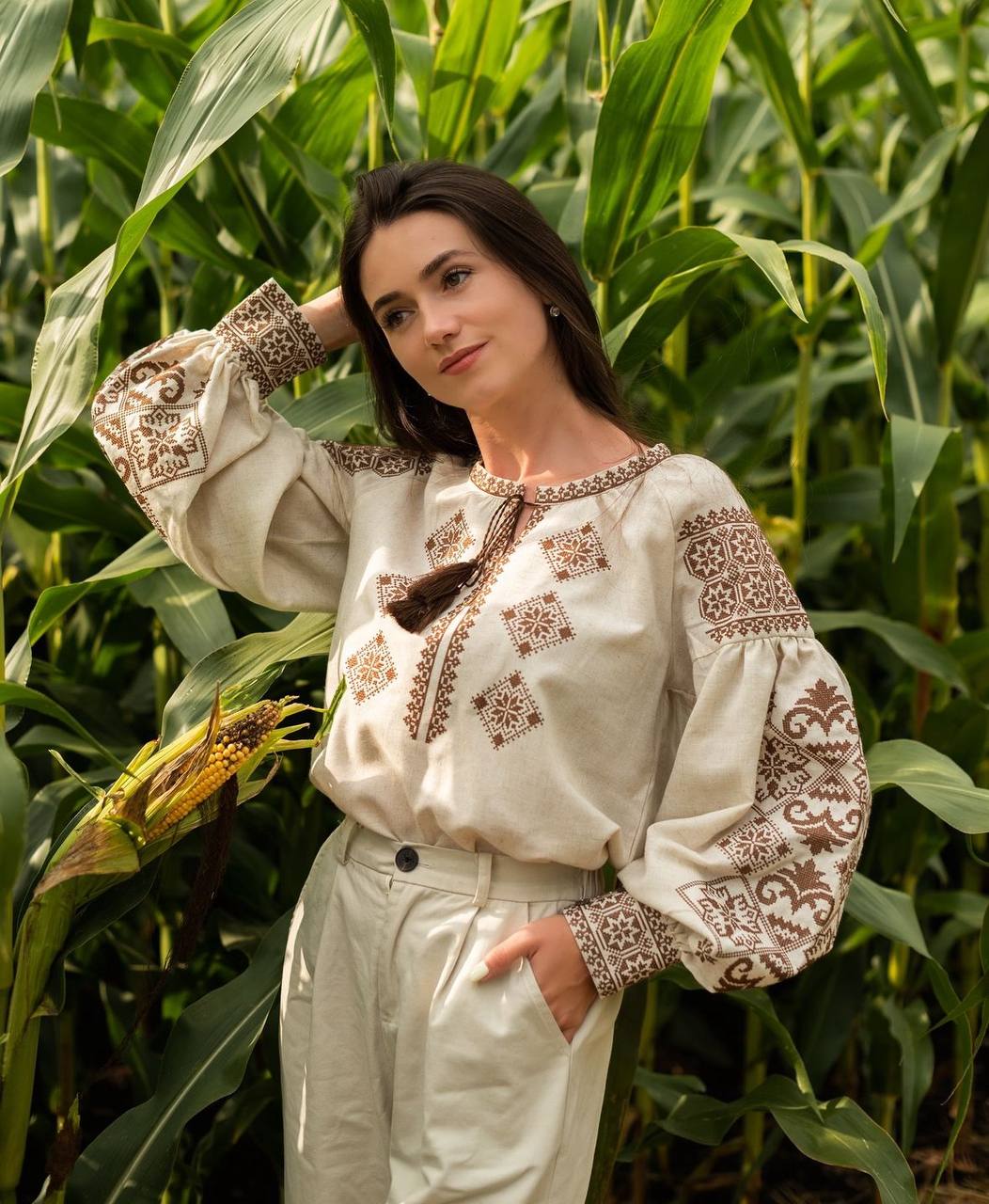 Жіноча вишита сорочка Карпатська зірка (беж)