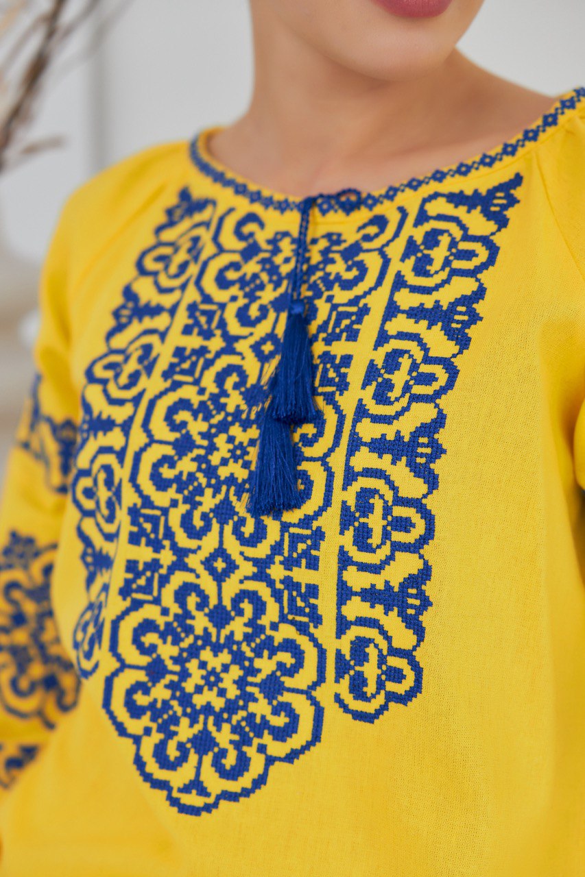 Жіноча вишита сорочка Козачка (жовто-блакитна) hover image