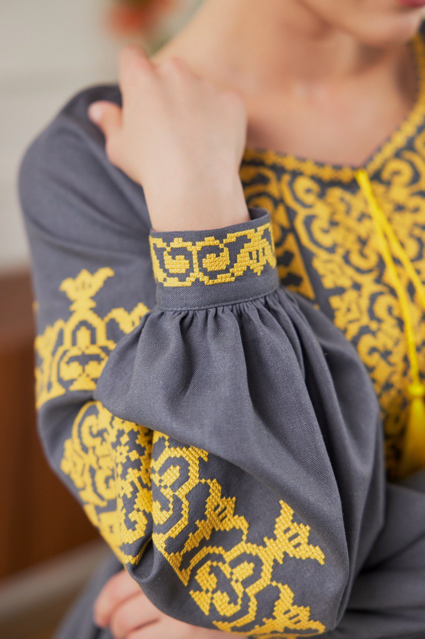 Жіноча вишиванка Козачка (сіро-жовта) hover image