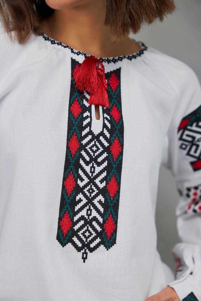 Жіноча вишиванка Колоритна (біла) hover image