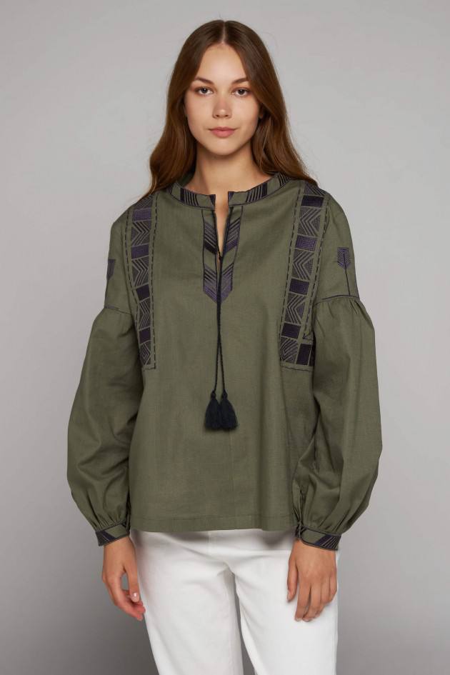 Жіноча вишиванка Класика (хакі)