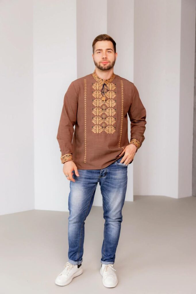 Чоловіча вишиванка Залісся (коричнева)