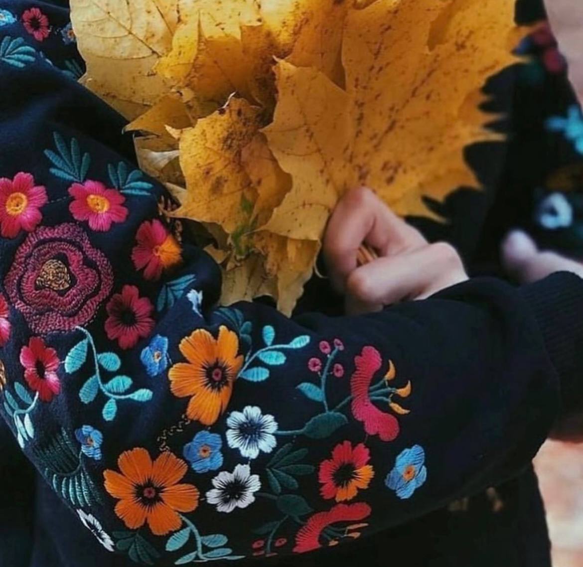 Сукня Магнолія (чорна) hover image