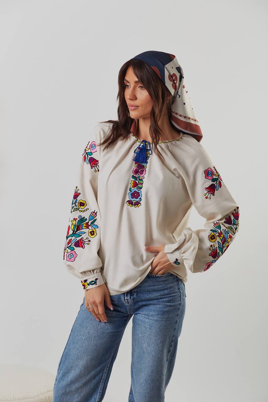 Жіноча вишиванка Гуцулка (бежева) hover image