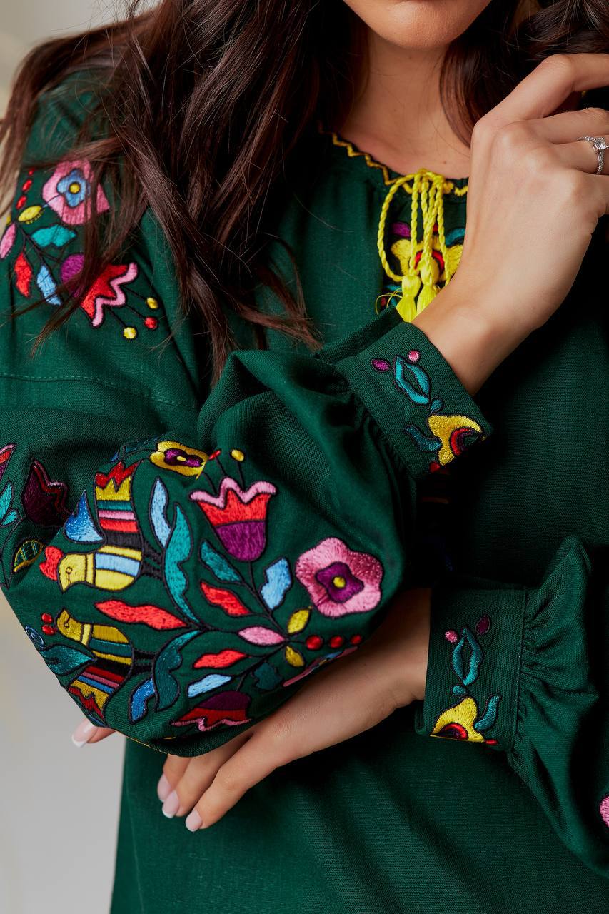 Жіноча вишиванка Гуцулка (зелена) hover image
