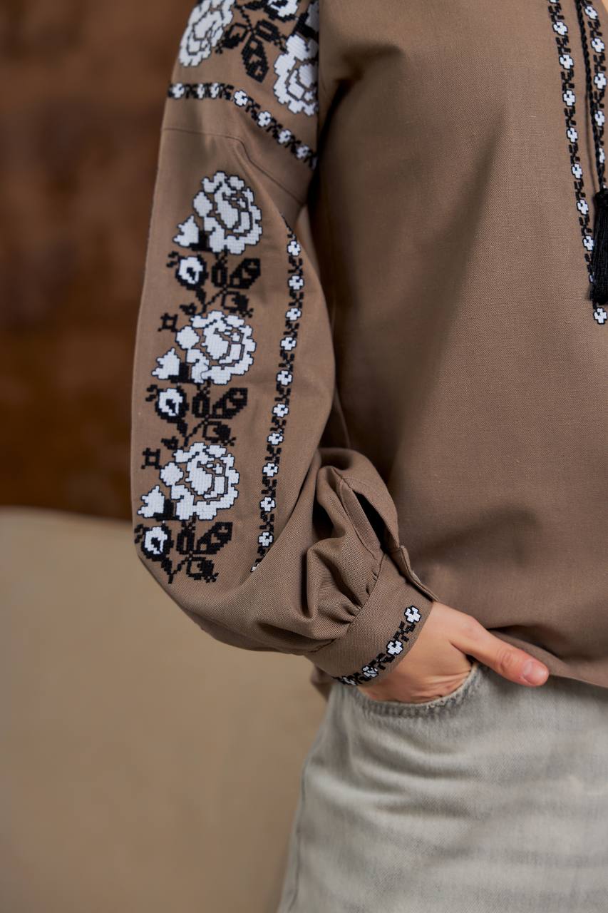 Жіноча вишиванка Барва (мокко)