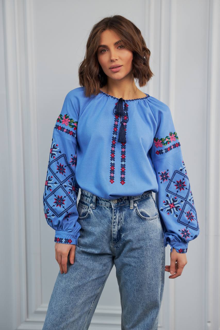 Жіноча вишита сорочка Нескорена (блакитна)
