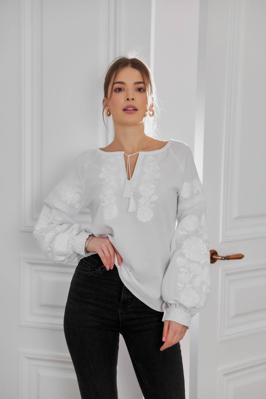 Жіноча вишита сорочка Петриківка (біла)
