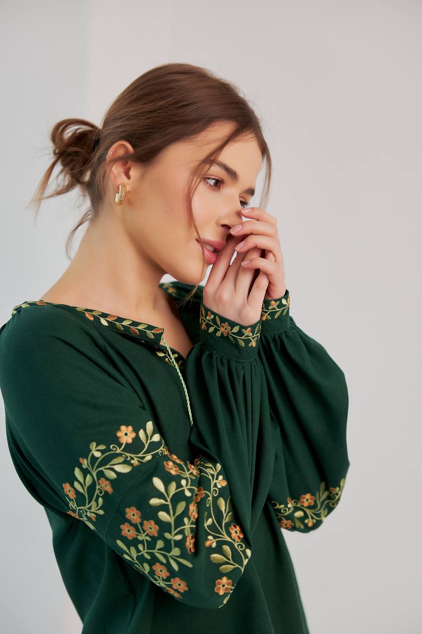 Жіноча вишита сорочка Подолянка (зелена) hover image