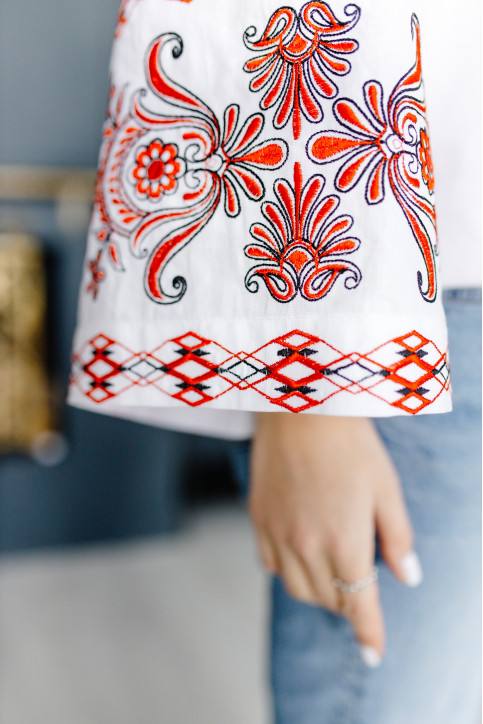 Жіноча вишиванка Полісся ( біло-червона) hover image