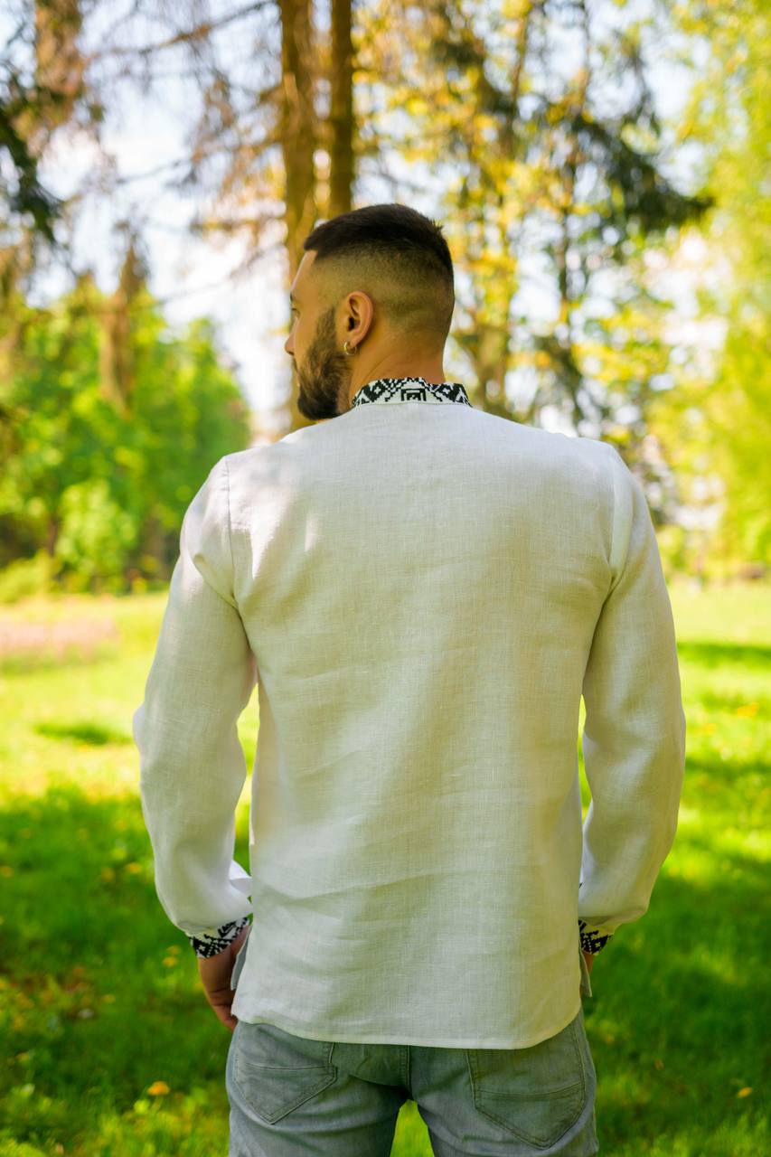 Чоловіча вишита сорочка Світанок (біла з чорним) hover image