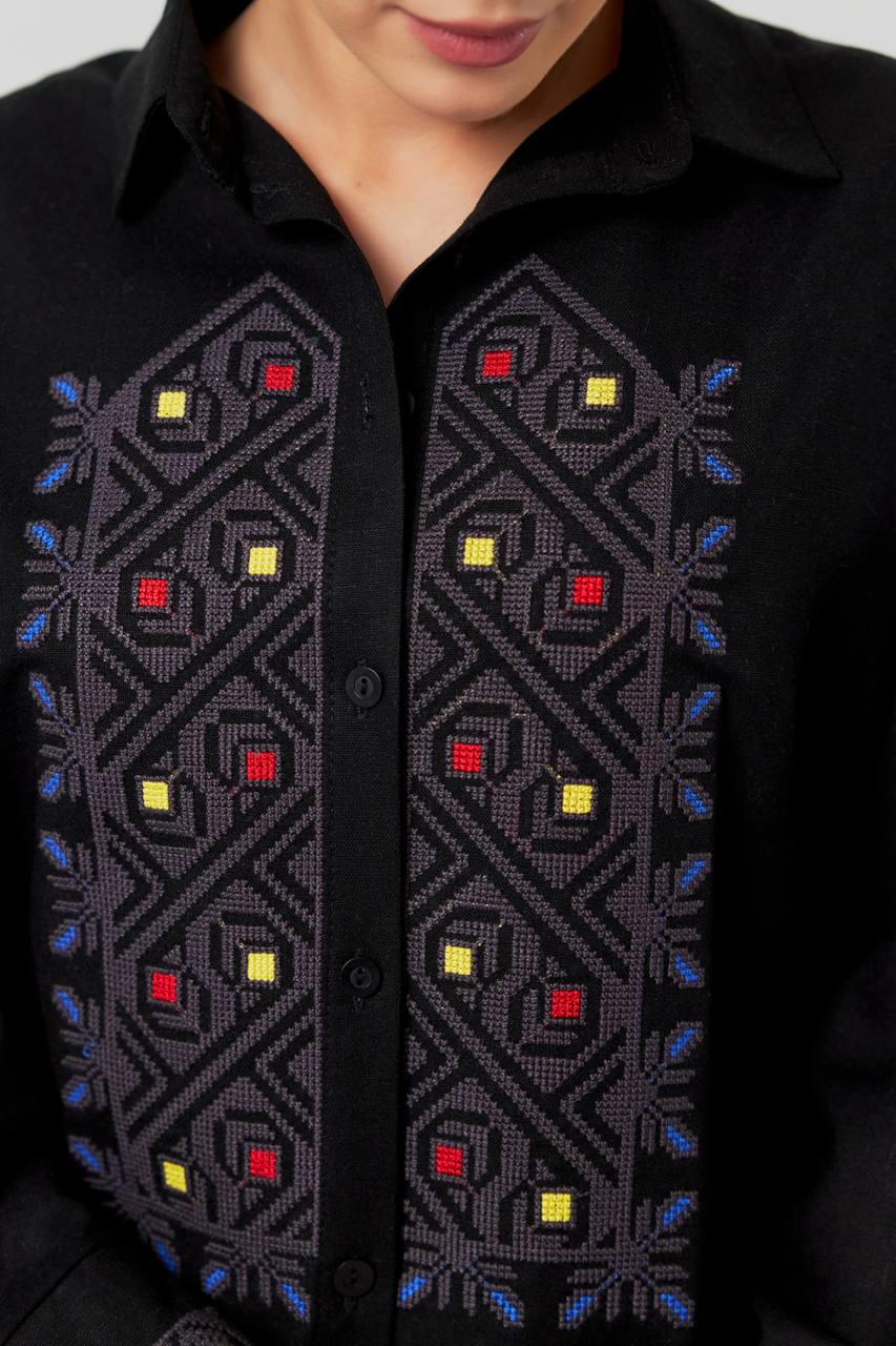 Жіноча вишиванка Серпанок (чорна)