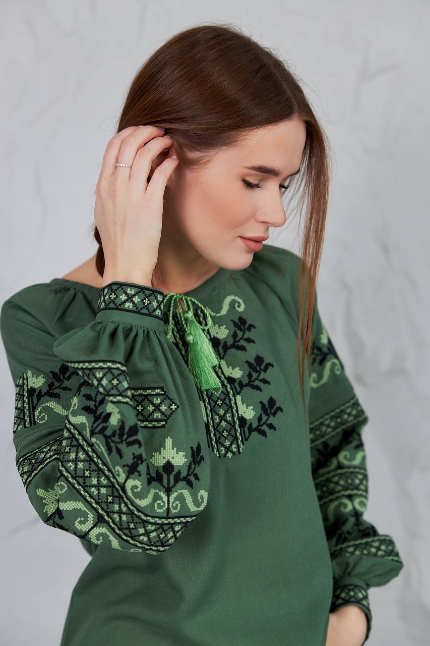 Жіноча вишиванка Стожари  (хакі)