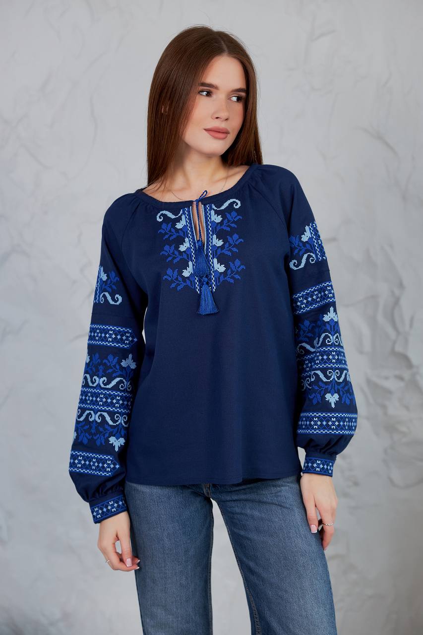 Жіноча вишиванка Стожари  (темно-синя)