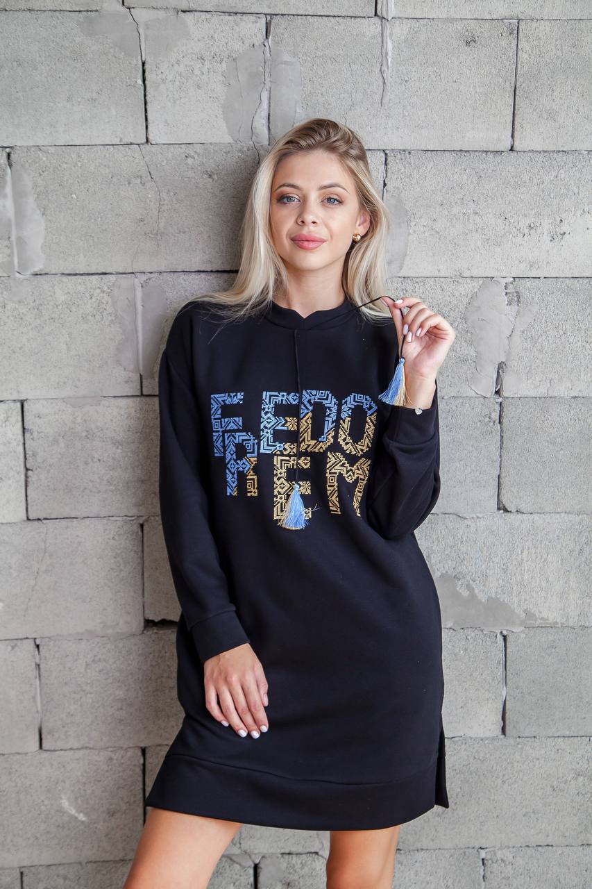 Жіноча вишита туніка Freedom (чорна)