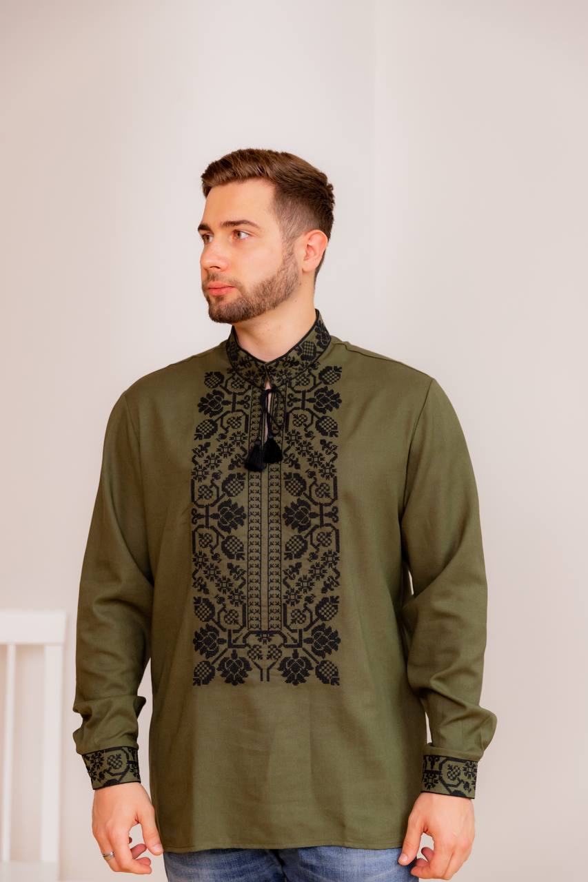 Чоловіча вишиванка Всеволод (хакі з чорним ) hover image