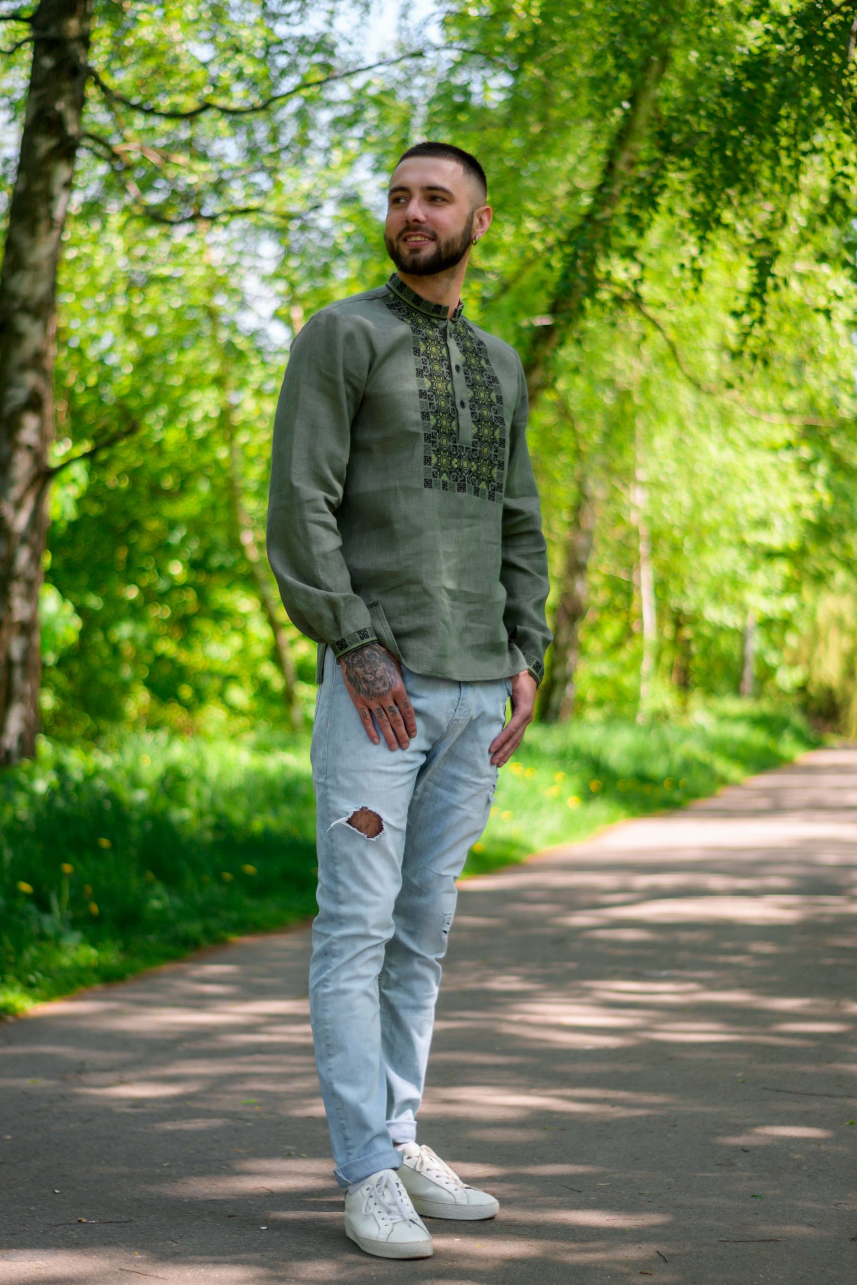 Чоловіча вишиванка Зірка (хакі)