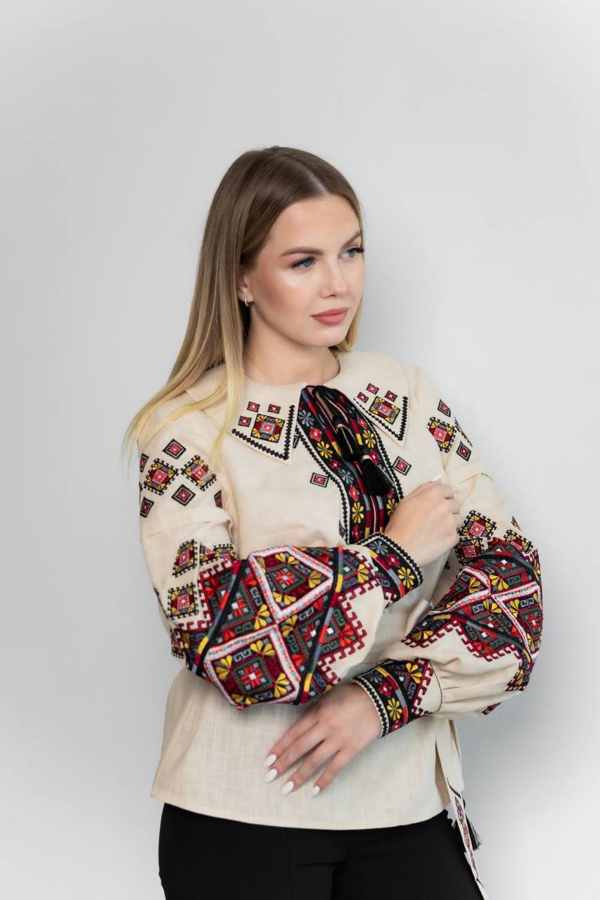 Жіноча вишита сорочка Карпатська (беж)
